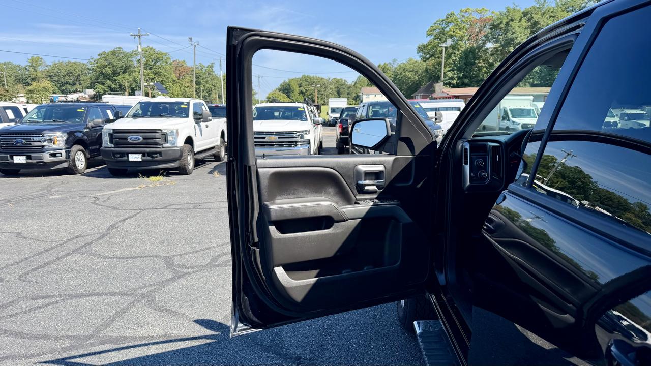 Chevrolet Silverado 1500 4WD Crew Cab 143.5" LT w/1LT 2018