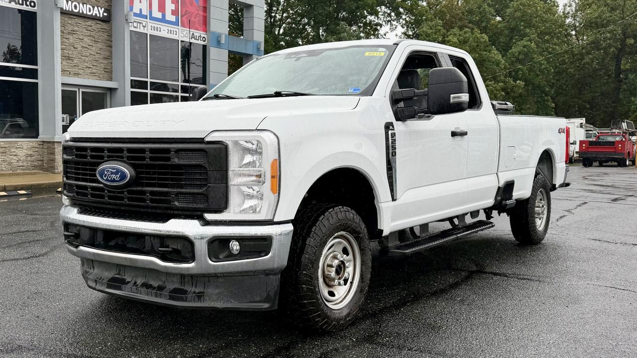 Ford F-250 photo 2