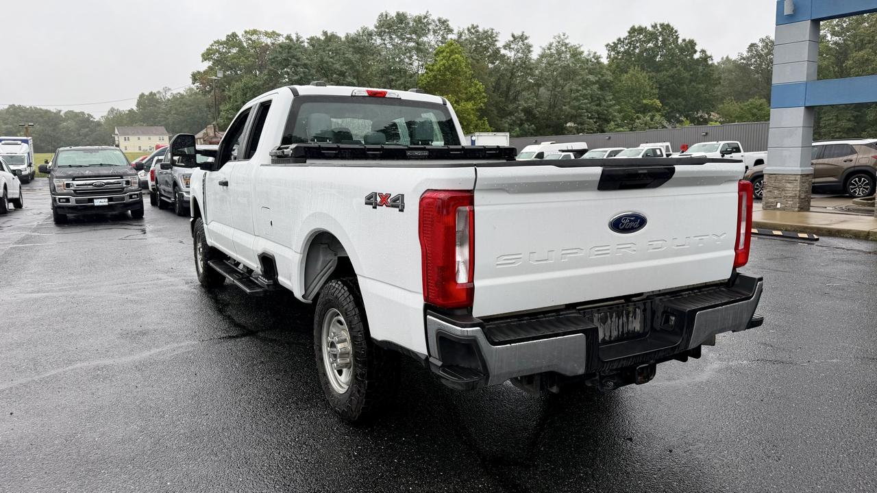 Ford F-250 photo 8