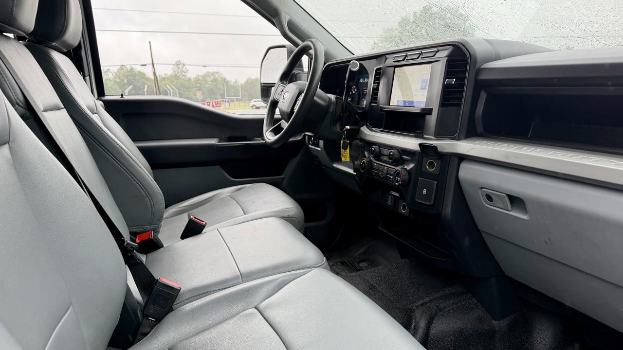 Ford F-250 photo 11