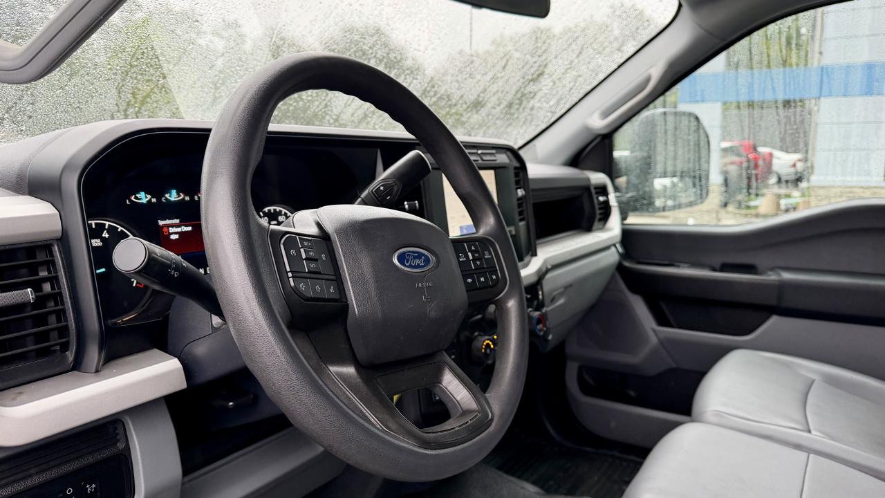 Ford F-250 photo 19