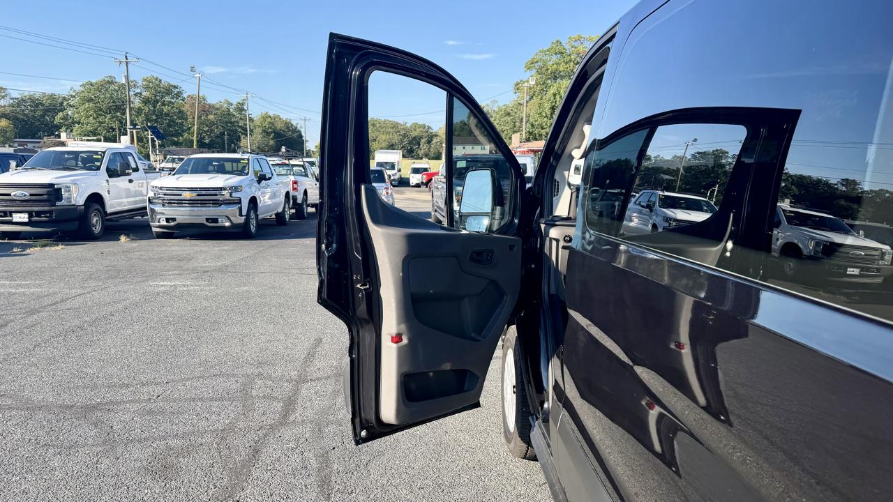 Ford Transit Passenger Wagon  2021