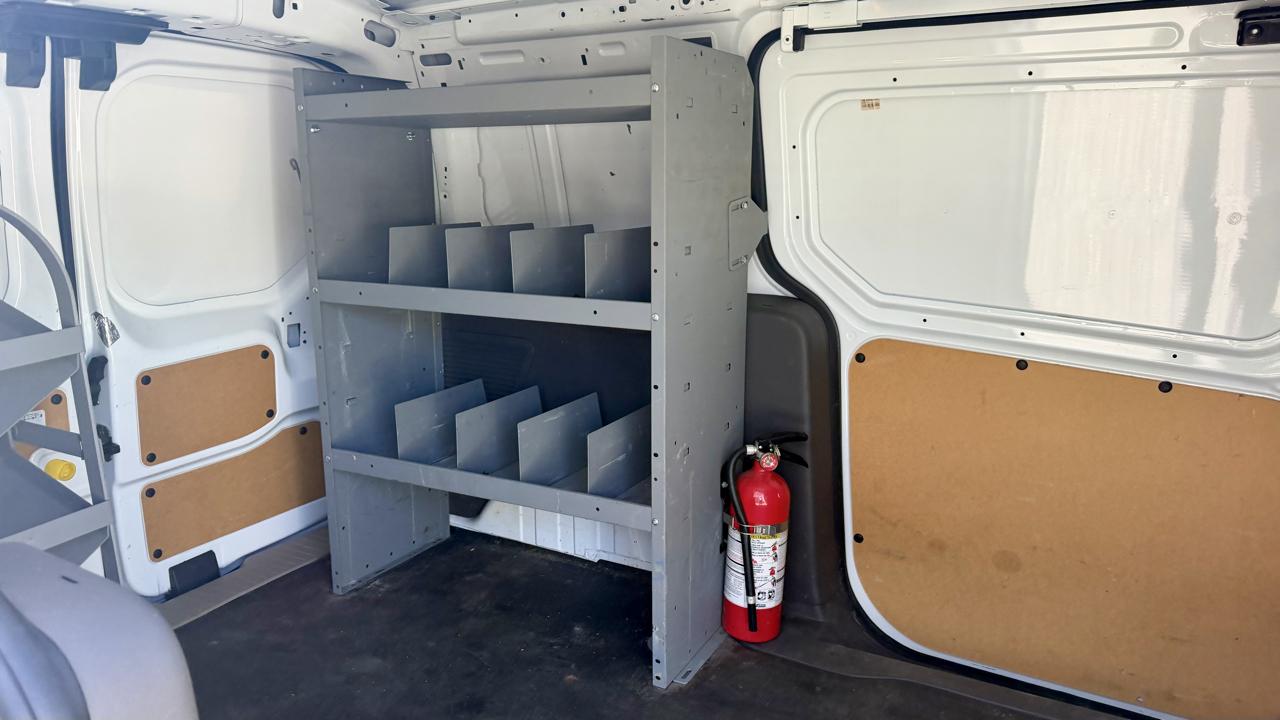 Ford Transit Connect photo 12