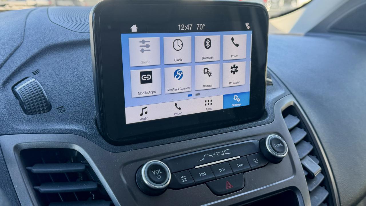 Ford Transit Connect photo 18