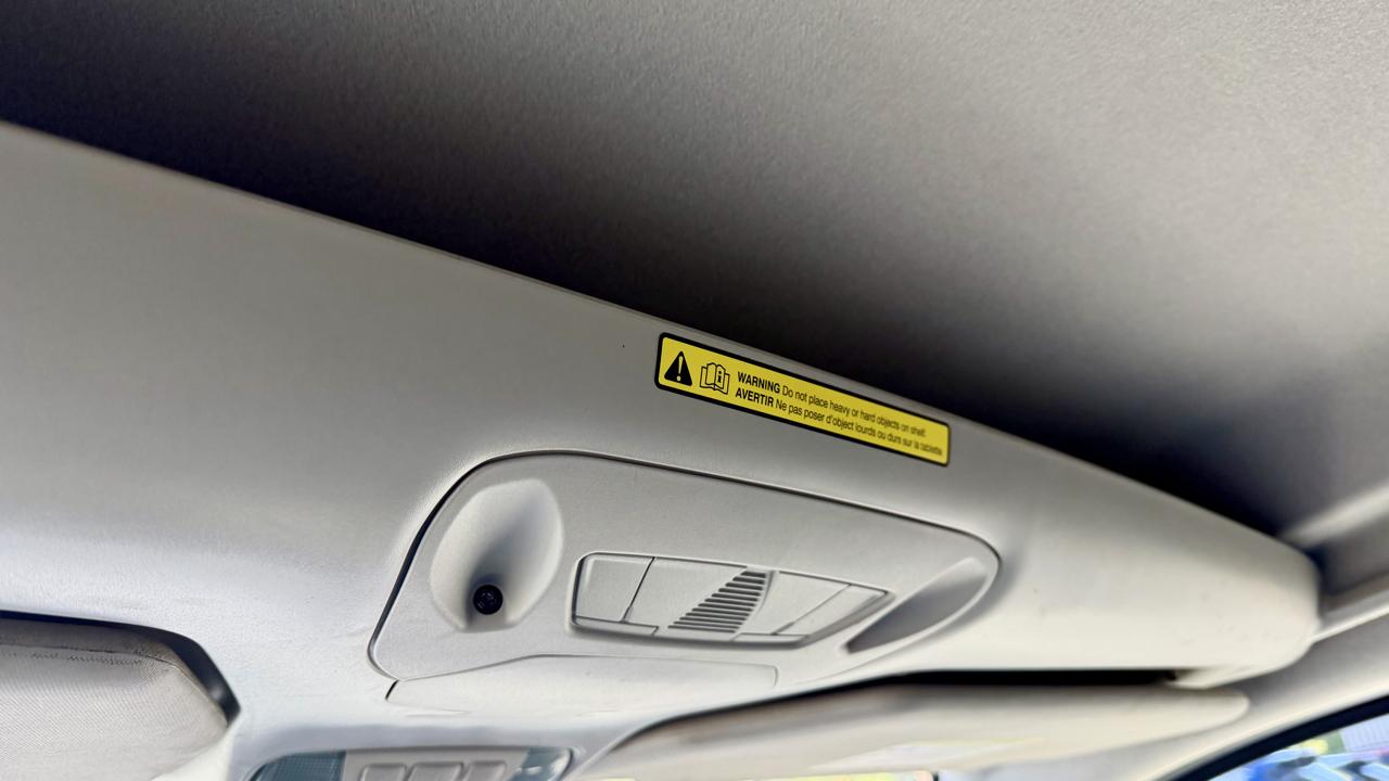 Ford Transit Connect photo 20