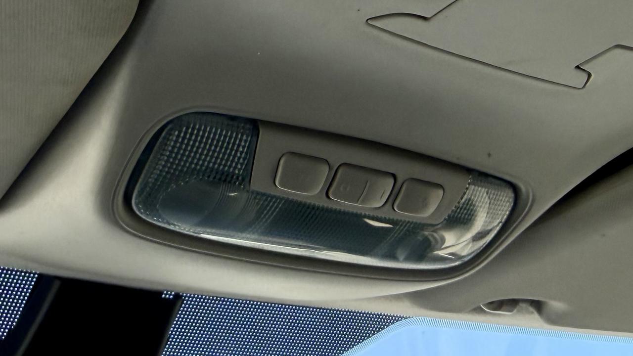 Ford Transit Connect photo 21