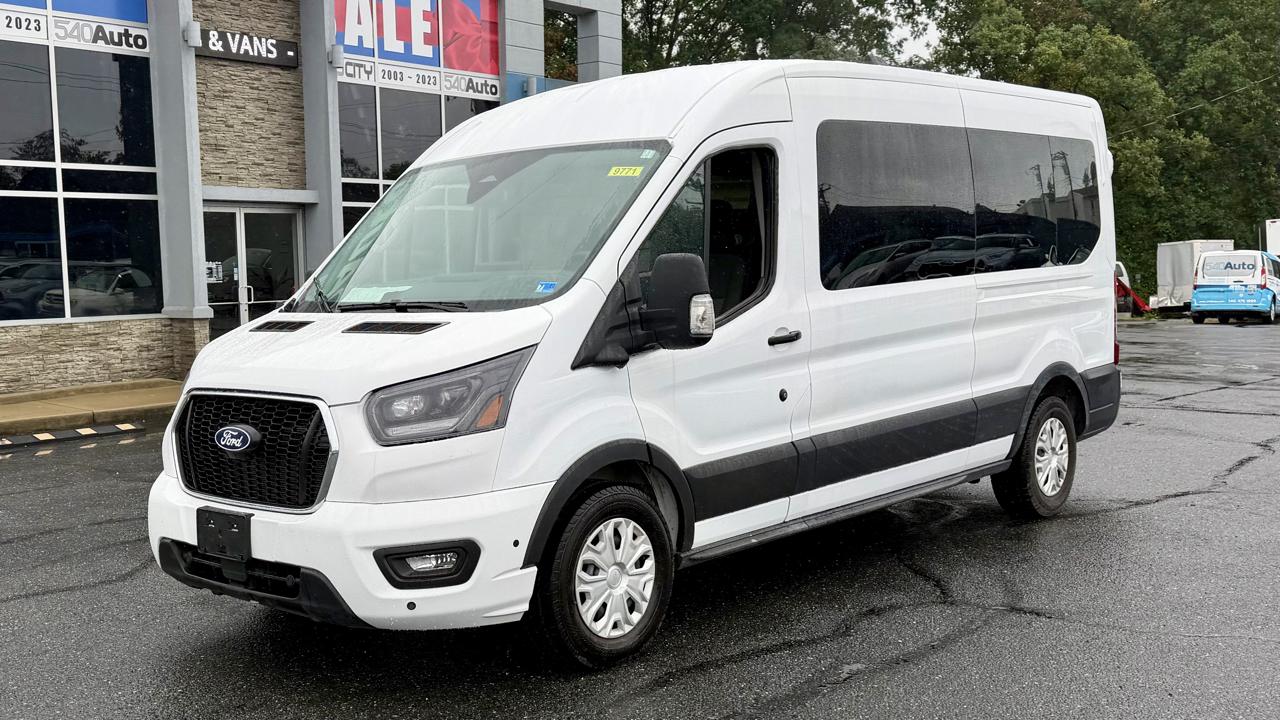 Ford Transit Passenger Wagon  2026
