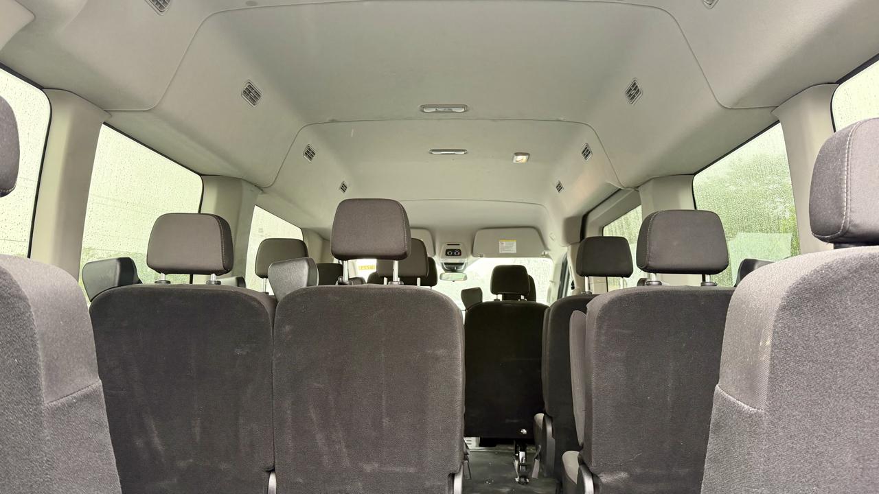 Ford Transit Passenger Wagon  2026