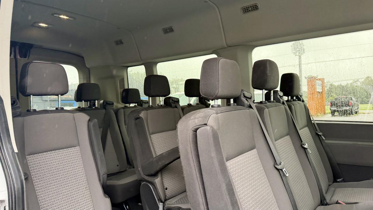 Ford Transit Passenger Wagon  2026