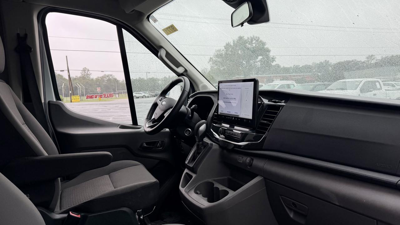 Ford Transit Passenger Wagon  2026