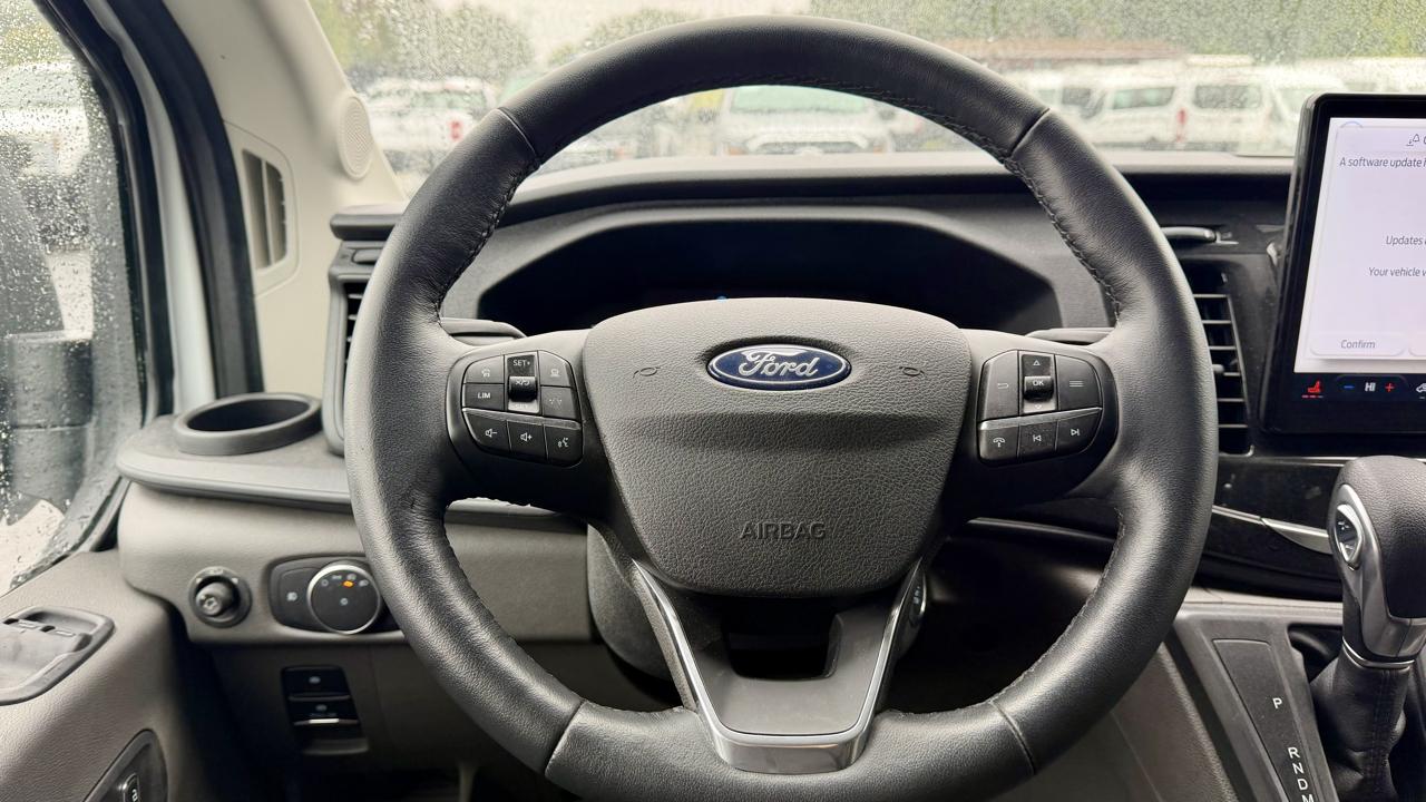 Ford Transit Passenger Wagon  2026
