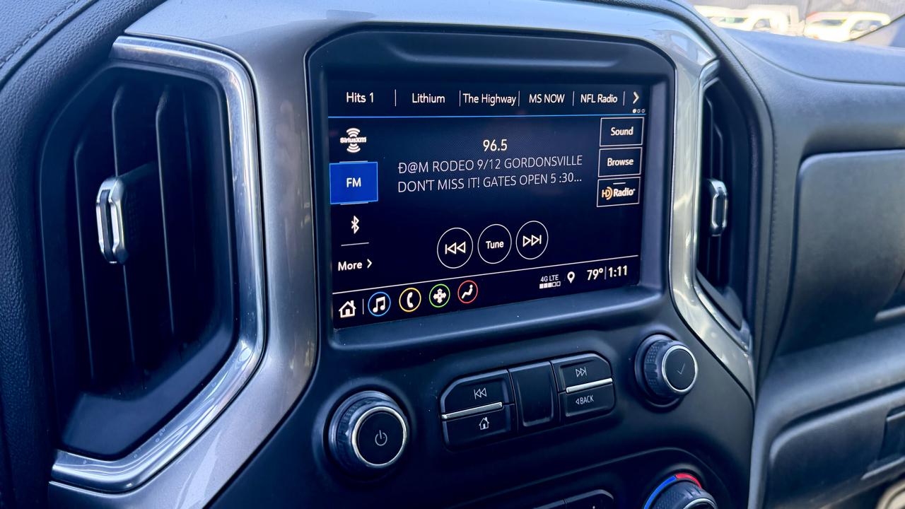 Chevrolet Silverado photo 23