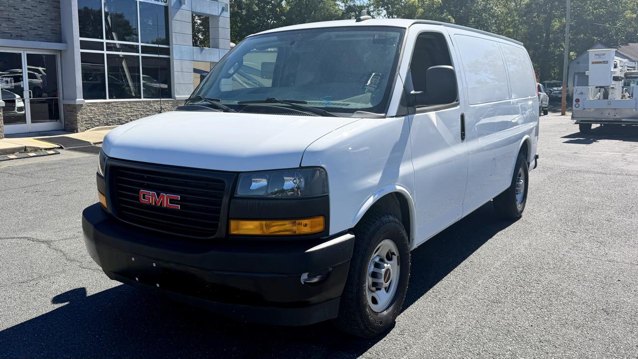 GMC Savana Cargo Van  2022