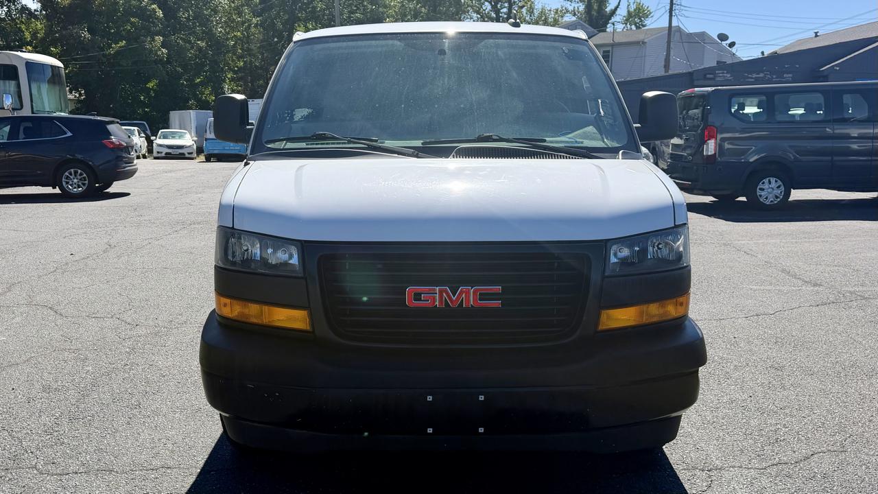 GMC Savana Cargo Van  2022