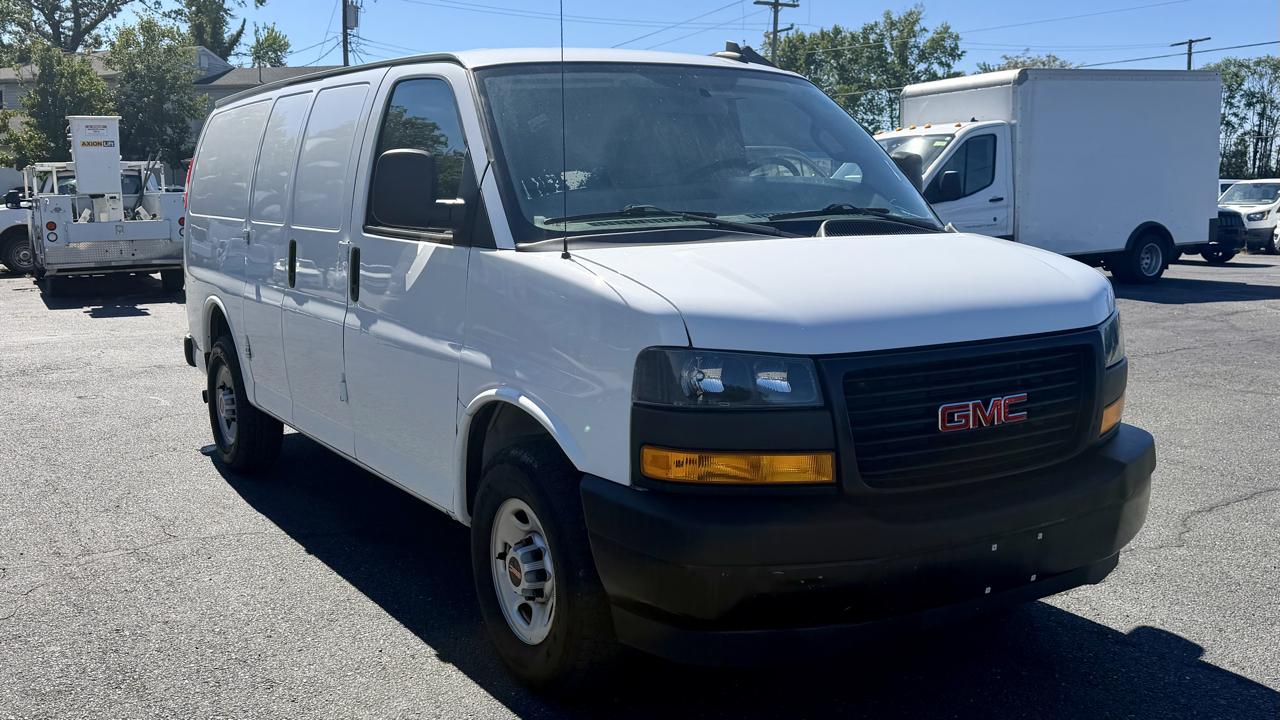 GMC Savana Cargo Van  2022