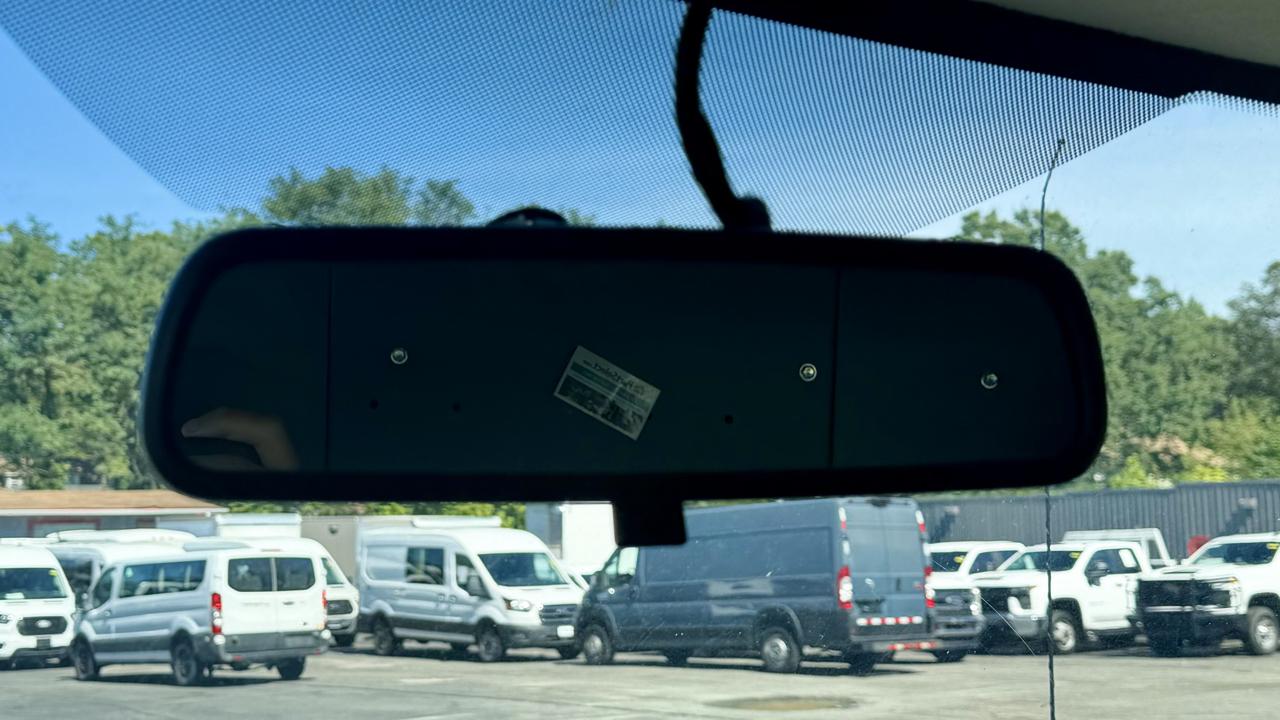 GMC Savana Cargo Van  2022
