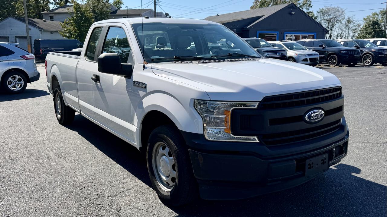 Ford F-150 photo 2
