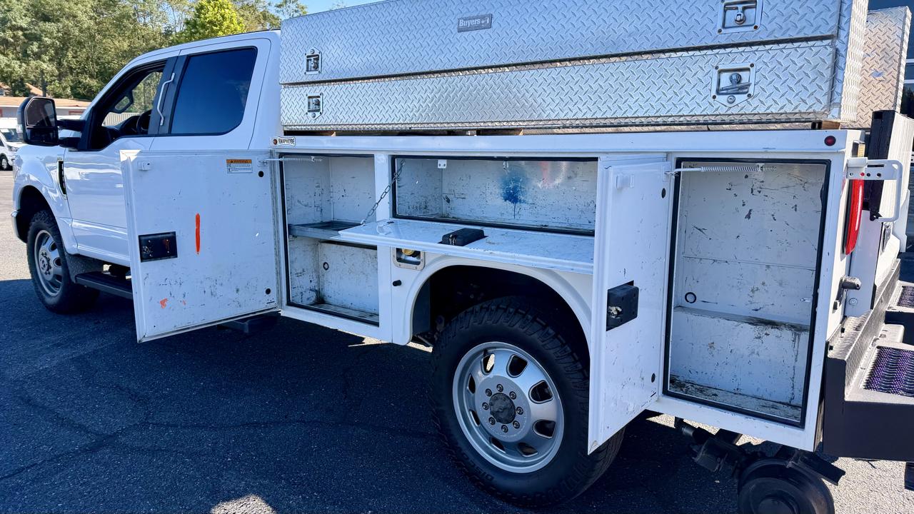 Ford F-350 photo 9