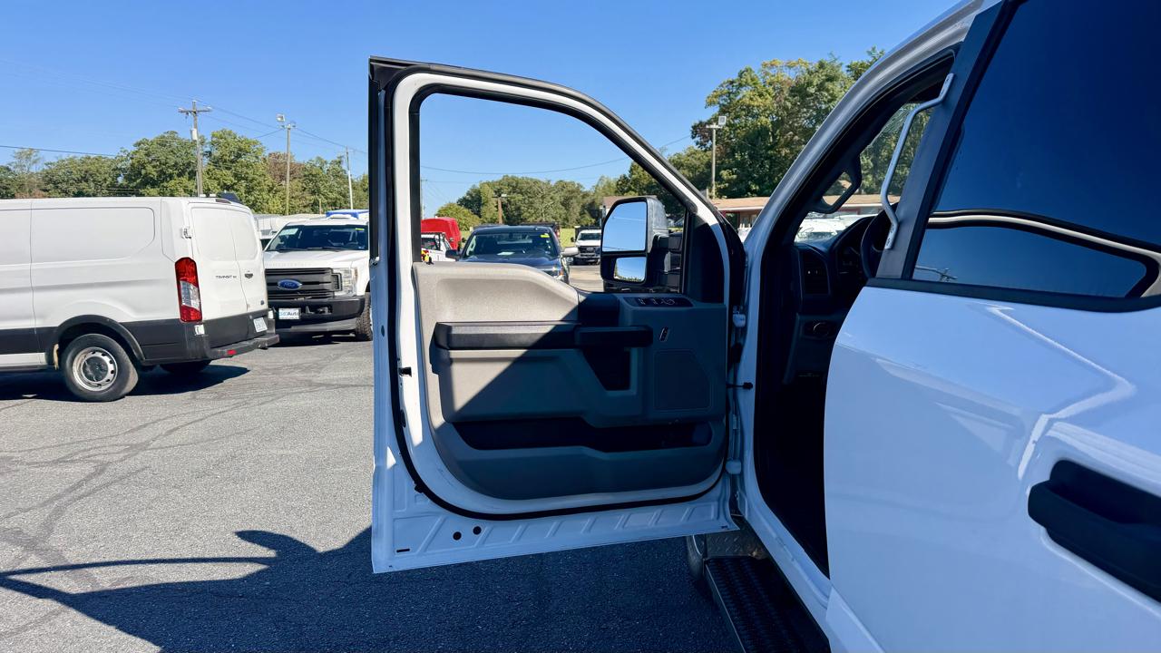 Ford F-350 photo 14
