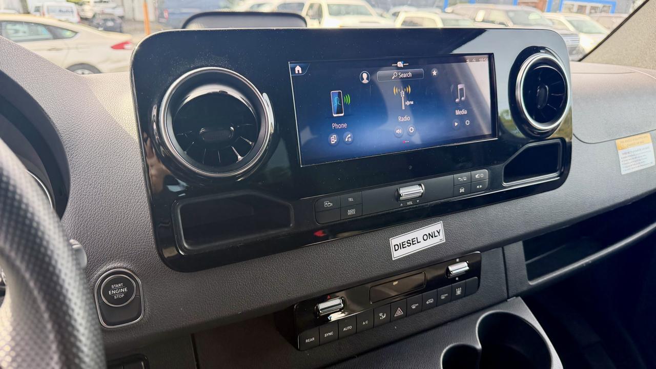 Mercedes-Benz Sprinter Passenger Van  2025