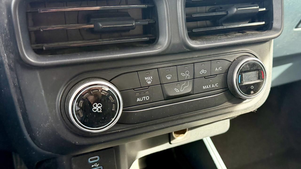 Ford Maverick photo 27