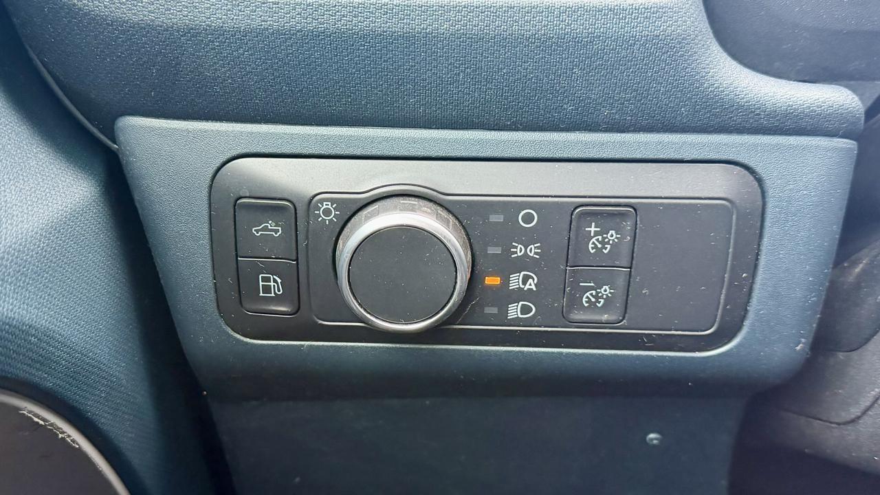 Ford Maverick photo 32