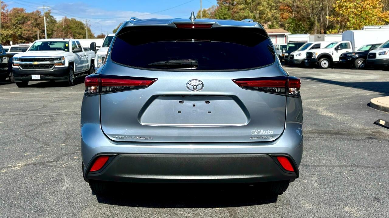 Toyota Highlander  2021