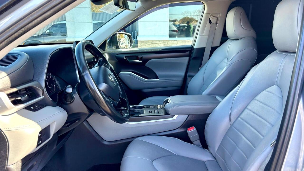 Toyota Highlander  2021