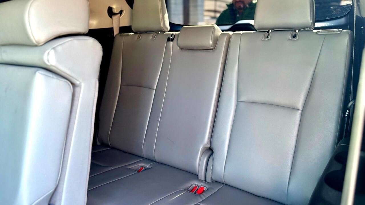 Toyota Highlander  2021