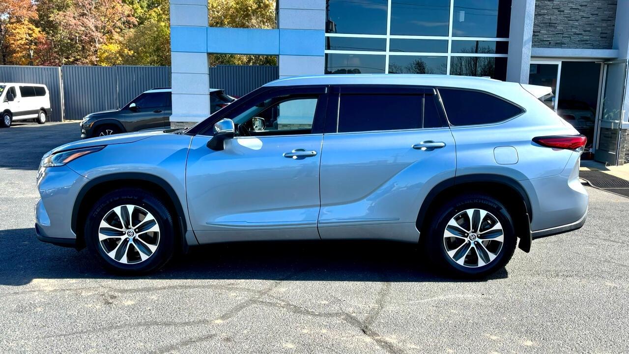 Toyota Highlander  2021