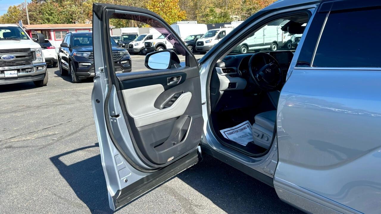 Toyota Highlander  2021