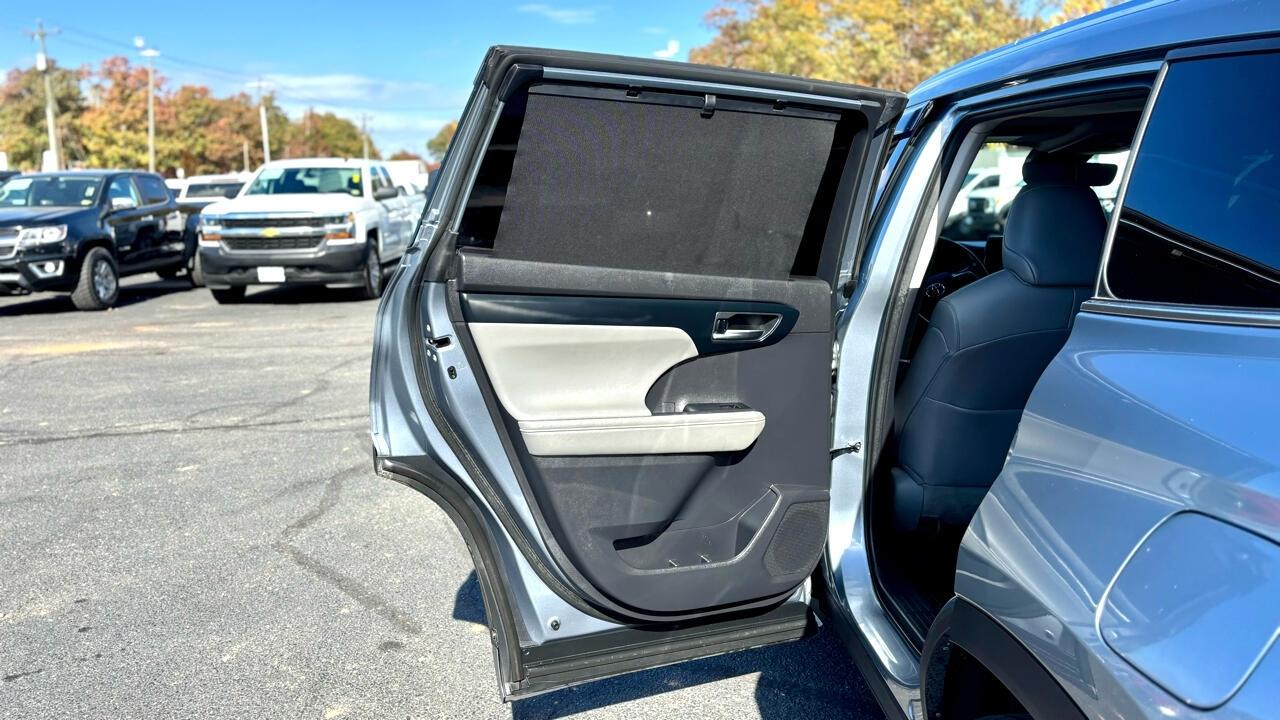 Toyota Highlander  2021