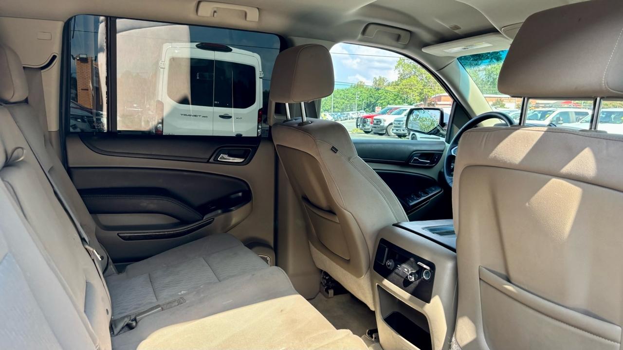 Chevrolet Suburban  2015