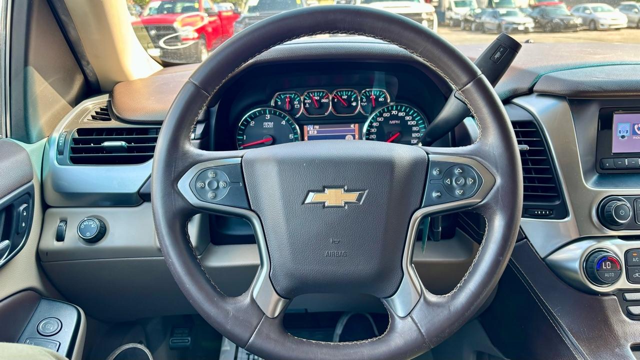 Chevrolet Suburban  2015