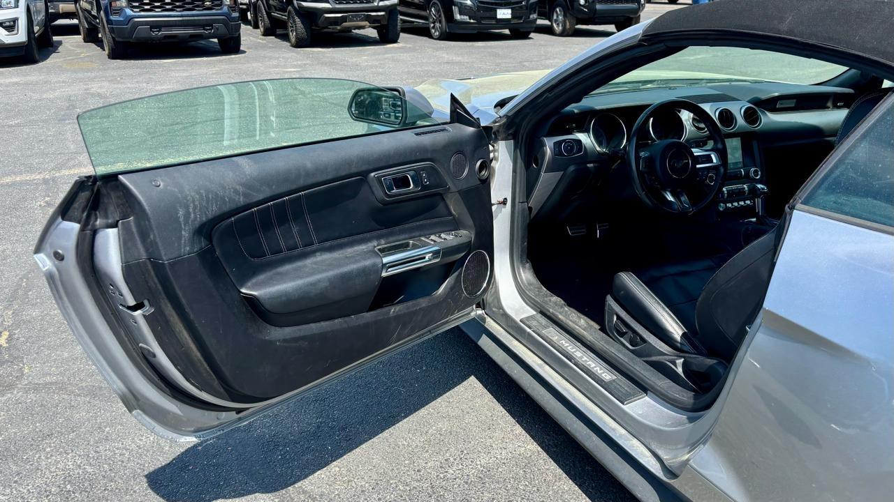 Ford Mustang  2022