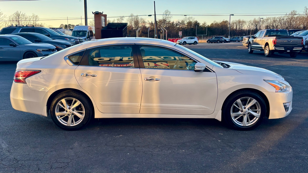 Nissan Altima  2015