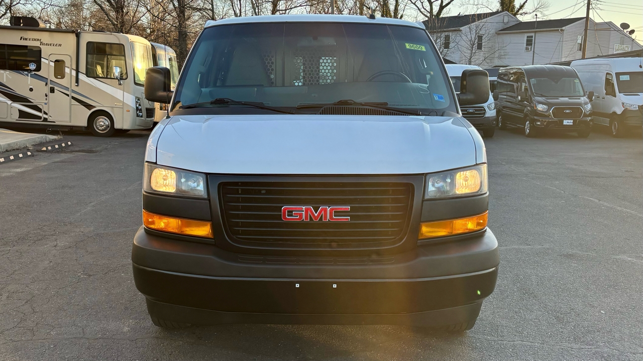 GMC Savana  2020