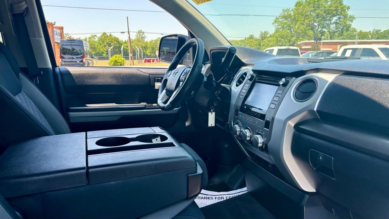 Toyota Tundra  2019