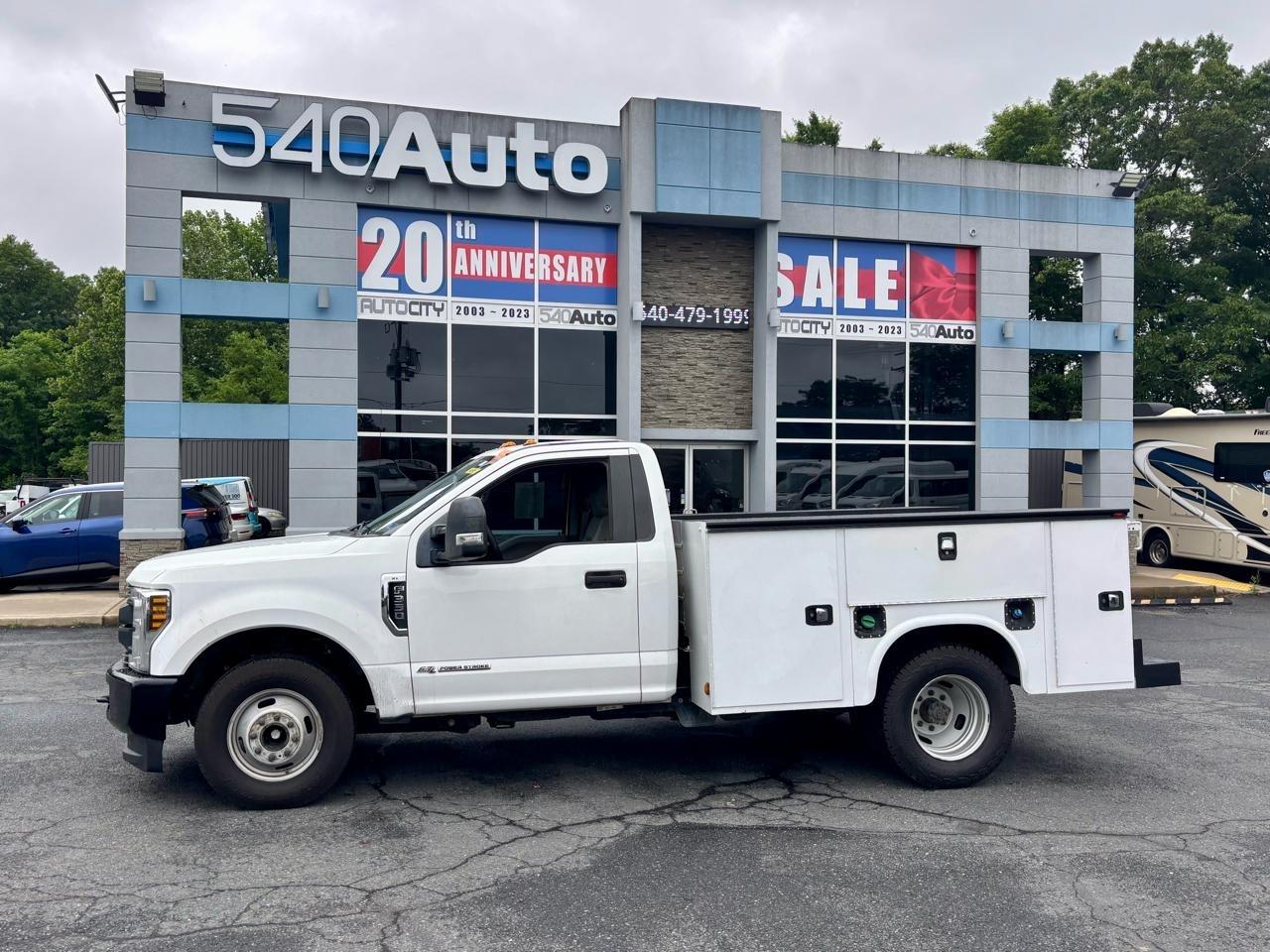 2018 Ford F-350 SD XL Reg Cab 6.7L 4X2 DRW Utility