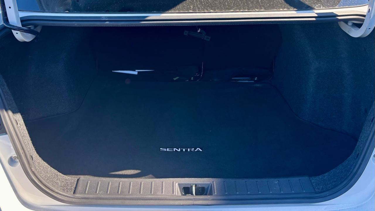 Nissan Versa  2021