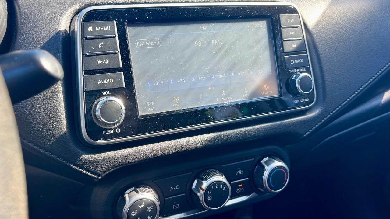 Nissan Versa  2021