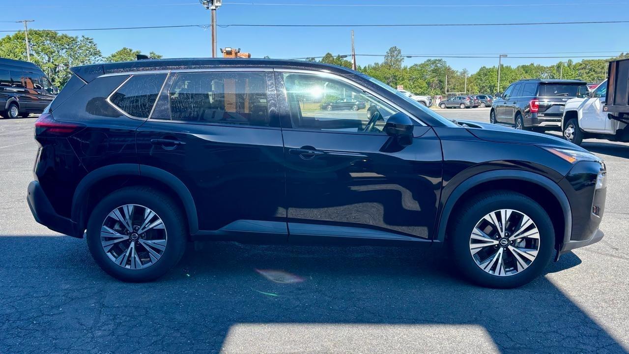 Nissan Rogue  2021