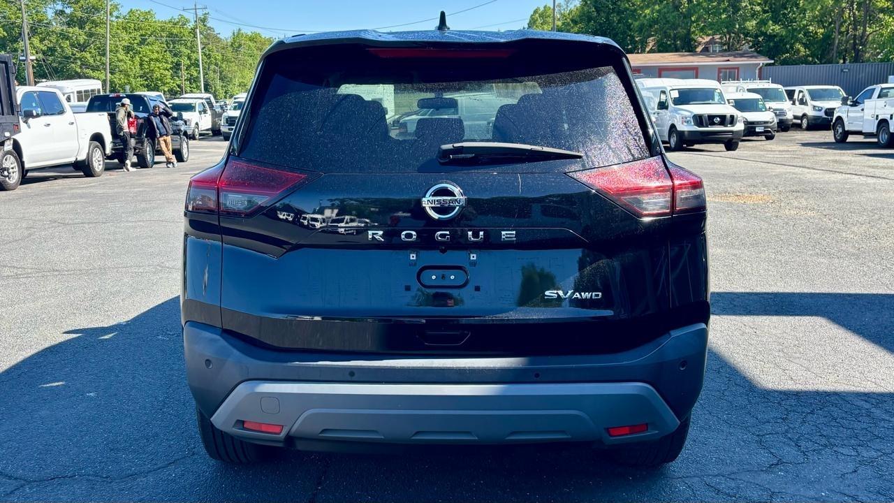 Nissan Rogue  2021
