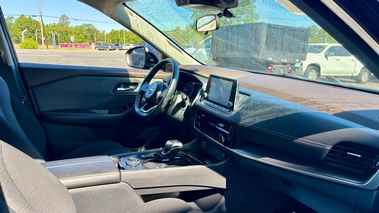 Nissan Rogue  2021