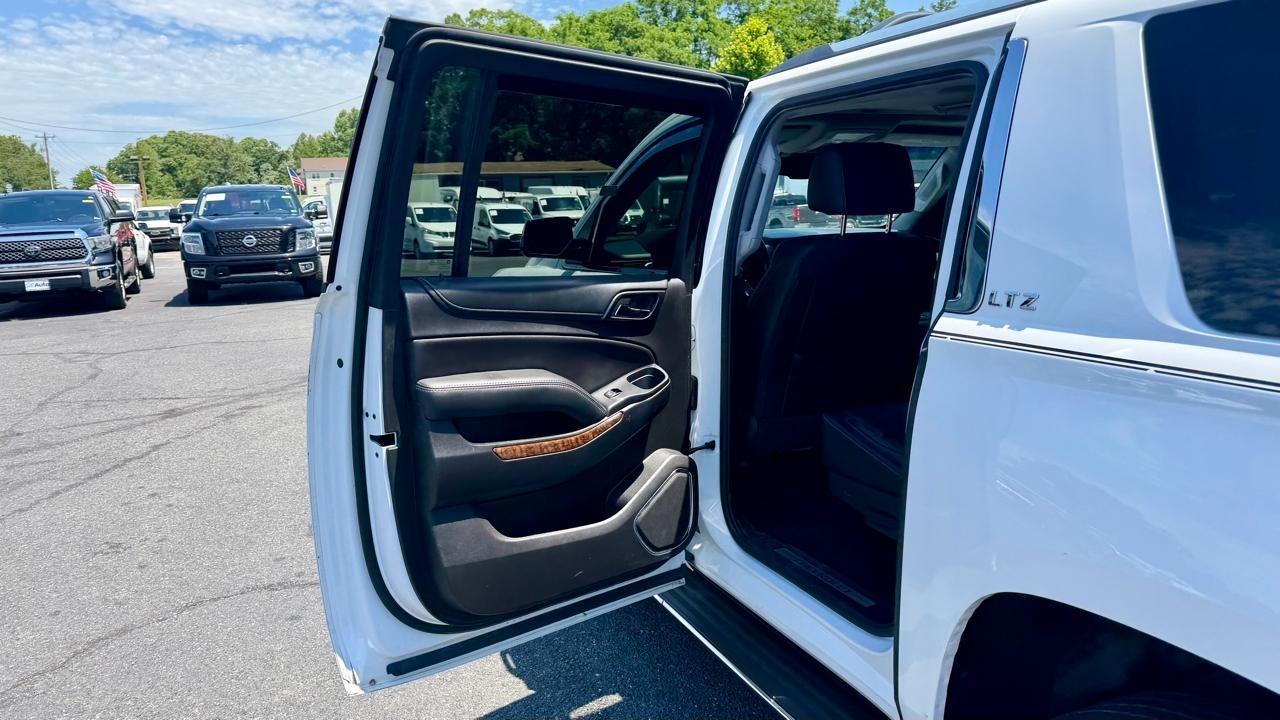 Chevrolet Suburban  2017