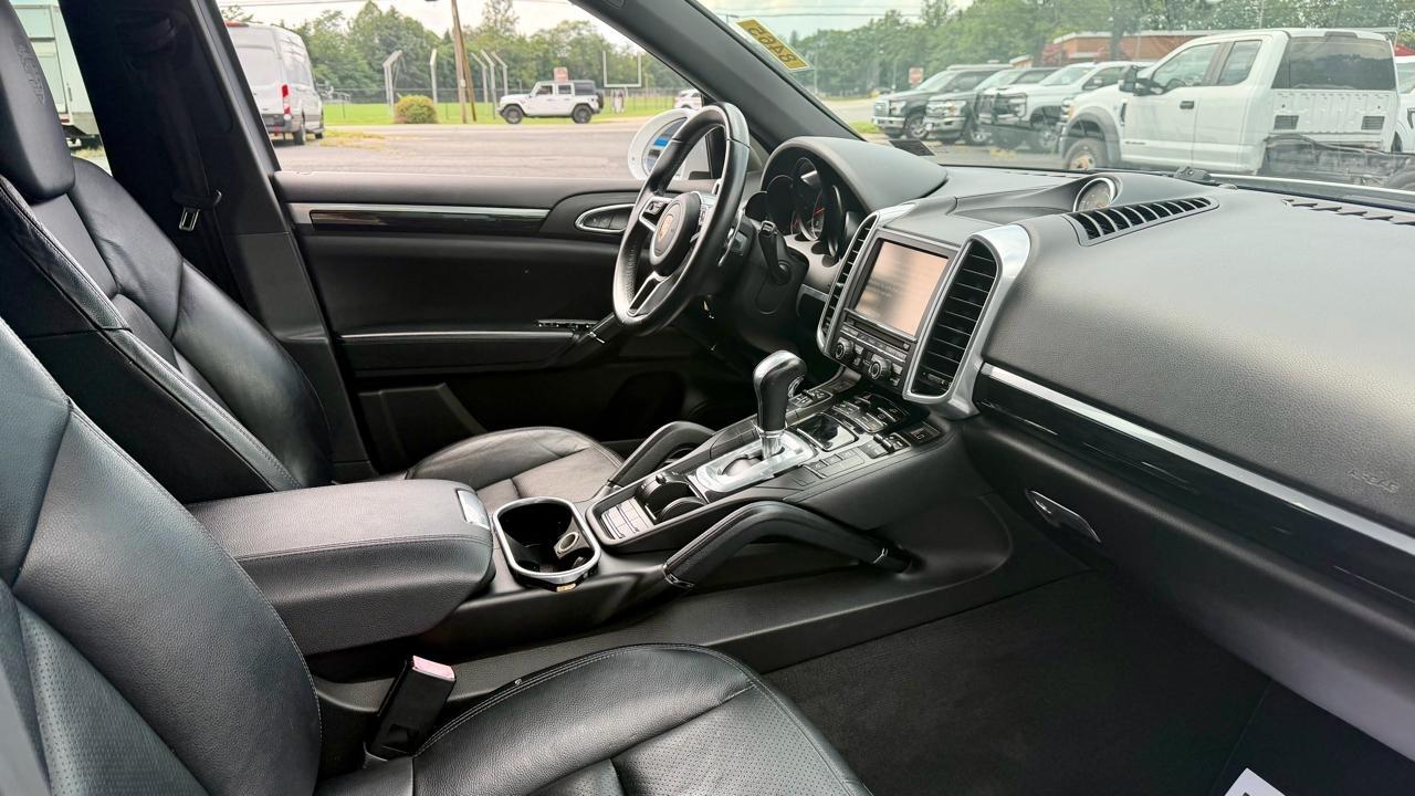 Porsche Cayenne  2016