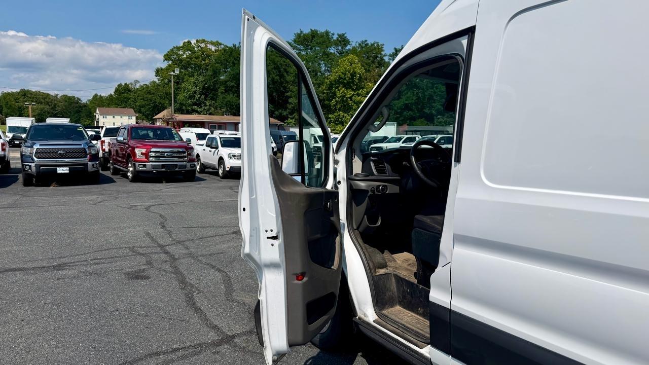 Ford Transit  2023