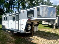 2006 Custom Classic Gooseneck Livestock Trailer  2006 Custom Classic Gooseneck Livestock Trailer