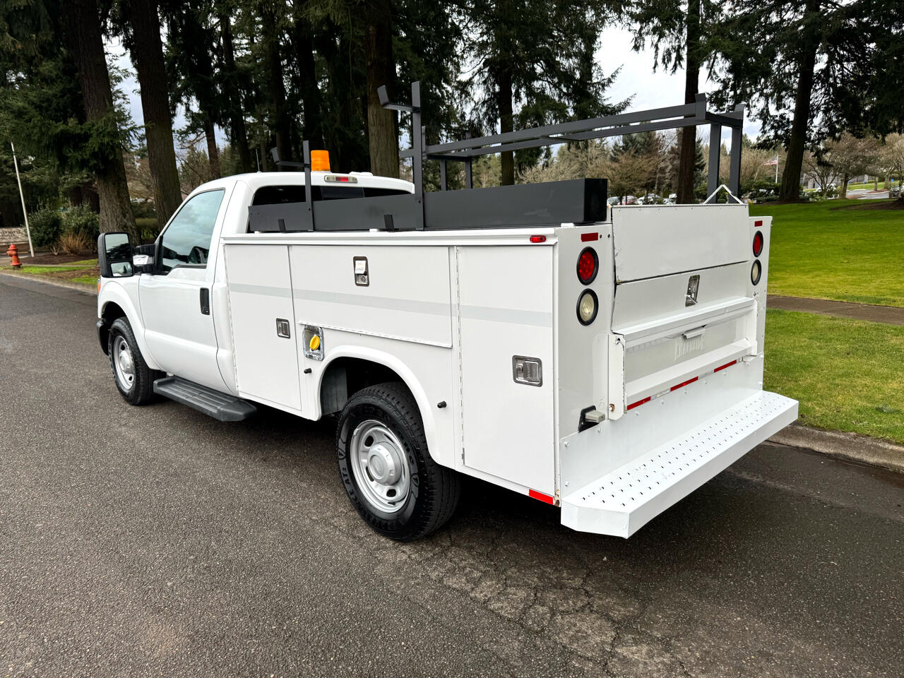 2014 Ford F-250 XLT photo 2