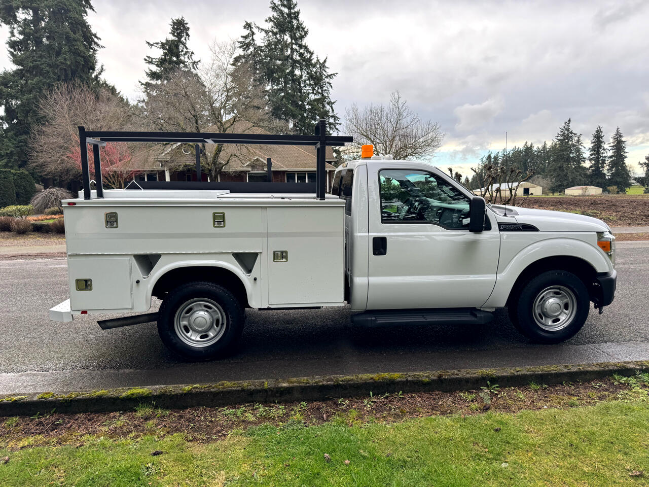 2014 Ford F-250 XLT photo 4